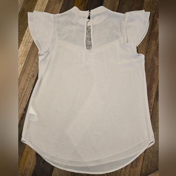 H&M | Gorgeous Flowy Blouse with a Lace Yoke, Size 6 - Picture 3 of 8